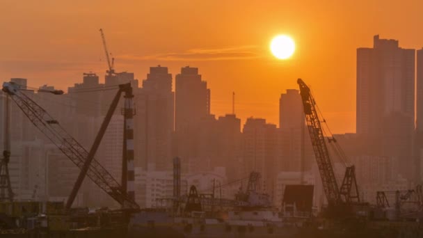Hong Kong Puesta del sol, Vista desde la bahía de Kowloon timelapse centro — Vídeos de Stock