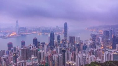 Victoria Zirvesi 'nden Hong Kong' un meşhur manzarası..