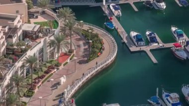Dubai Marina Rıhtım Sahil Alanı, Dubai, BAE.
