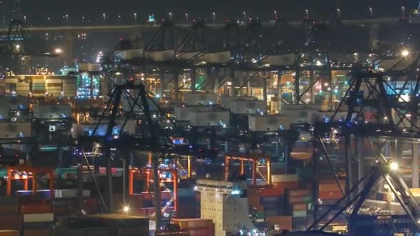 Hong Kong Container Terminal i hamn på natten timelapse — Stockvideo