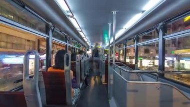 Çift katlı Hk timelapse hyperlapse street Tramvayda içinde görüntülemek.