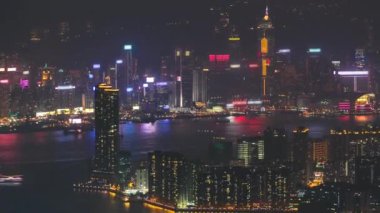 Hong Kong gece şehir manzarası üst görünümü, Kowloon bay şehir timelapse görünümü