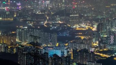 Fei ngo shan Kowloon Tepesi gece zaman çizelgesi Hong Kong şehir manzarası gökyüzü.