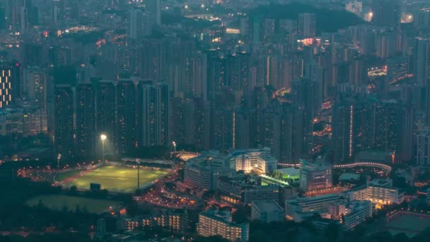 飞农山九龙山顶日日夜夜掠过香港城市景观天际线. — 图库视频影像