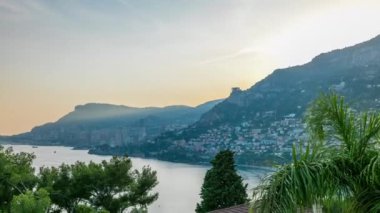 Monte Carlo, Monako Cityscape timelapse yaz gün batımı sırasında.