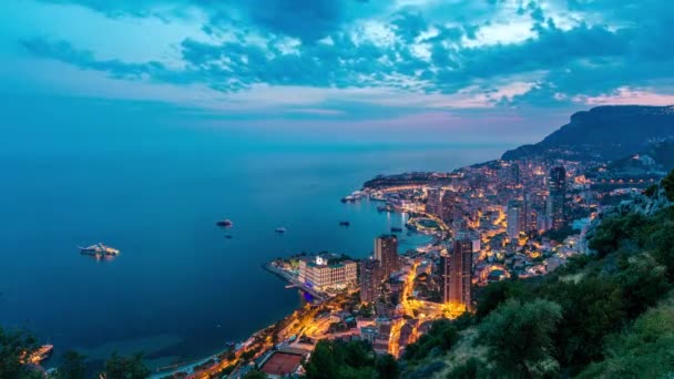 Вид с воздуха на Монако с большой дороги Corniche день и ночь timelapse, Монако Франция — стоковое видео