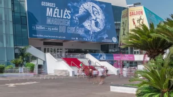 Escadaria de tapetes vermelhos no Palais des Festivals et des Congres timelapse em Cannes, França . — Vídeo de Stock