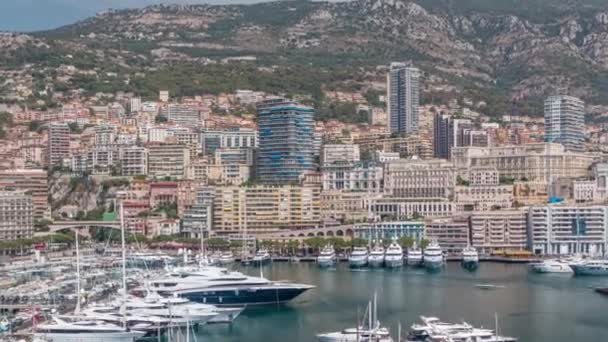 Cronograma del panorama aéreo de la ciudad de Monte Carlo. Vista de yates de lujo y apartamentos en el puerto de Mónaco, Costa Azul . — Vídeos de Stock