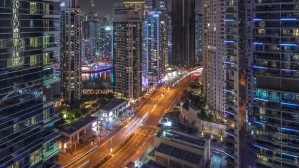 Panorámás kilátás a Dubai Marina és a JBR terület légi éjszakai időpontra — Stock videók
