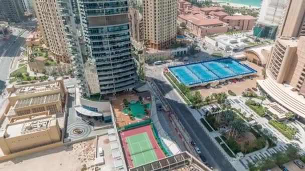 Vista panorámica de la zona de Dubai Marina y JBR y del famoso timelapse aéreo de la noria — Vídeos de Stock