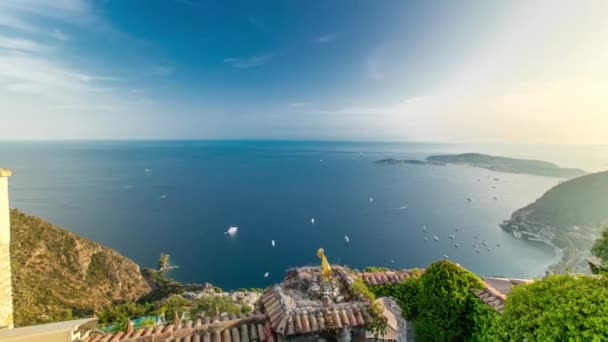 Vista panorâmica da costa mediterrânica da cidade de Eze, na Riviera Francesa — Vídeo de Stock
