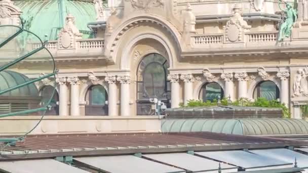 Zobrazit náměstí Place du Casino. Kavárna u timelapse Casino v Monte Carlu. — Stock video