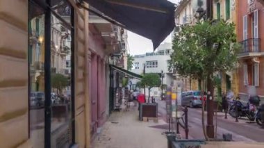 Güzel eski mimari tarzı eski şehir merkezi timelapse hyperlapse Monako'daki Monte Carlo'da konut binaları