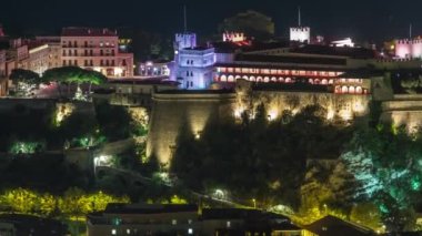 Gece hava timelapse üst tarafından aydınlatılmış Princes Monaco Palace