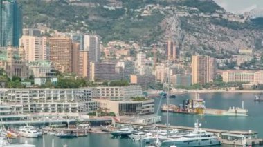 Monte Carlo şehir hava panorama timelapse. Lüks Yatlar ve Binalar Monako harbor, Cote dazur görünümünü.