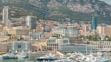 Monte Carlo şehir hava panorama timelapse. Lüks Yatlar ve Binalar Monako harbor, Cote dazur görünümünü.