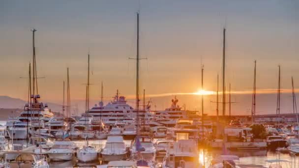 Hermoso amanecer sobre el puerto de Mónaco timelapse . — Vídeos de Stock