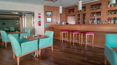 yeni ve temiz lüks restoranda Avrupa tarzı timelapse hyperlapse