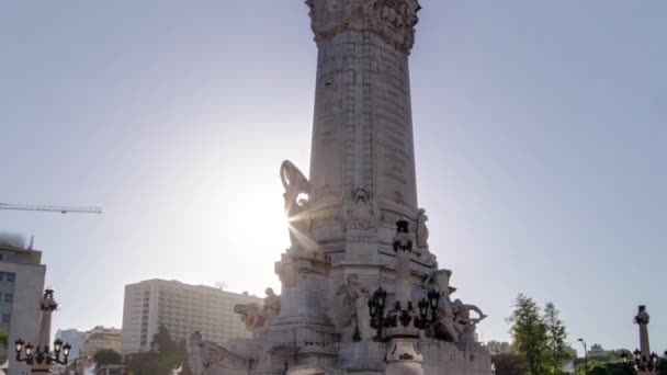O Marquês de Pombal Square com pôr do sol, que é uma importante rotunda no centro de Lisboa timelapse — Vídeo de Stock