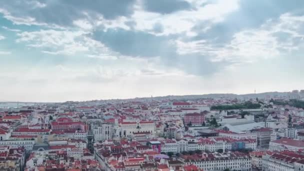 Lisboa şehir merkezinin kuş bakışı görüntüsü. Baixa Ticaret Meydanı 'nın çatısında. Portekiz zaman aralığı — Stok video