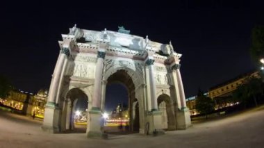 Aydınlatılmış ARC de Triomphe du Atlıkarınca Geceleyin hiperhızlandırılmış