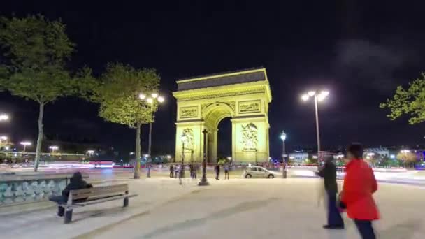 Arc de Triomphe, Paris, Frankrijk bij nacht timelapse hyperlapse — Stockvideo