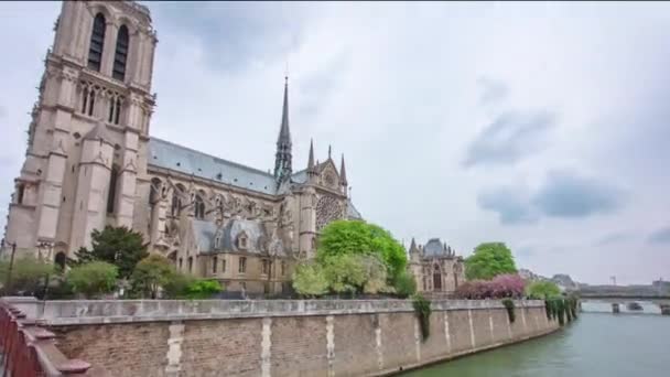 Notre Dame de Paris hyperlapse timelapse, França — Vídeo de Stock