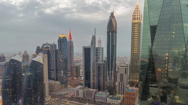 Οικονομικό Κέντρο Της Πόλης Του Ντουμπάι Πολυτελείς Ουρανοξύστες Μέρα Νύχτα — Φωτογραφία Αρχείου