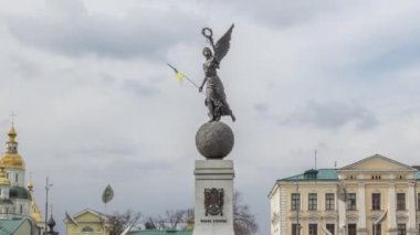 Bağımsızlık Anıtı zaman aşımına uğradı. Kharkiv, Ukrayna