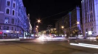 House'la bir kulenin Anayasa gece timelapse meydanında.