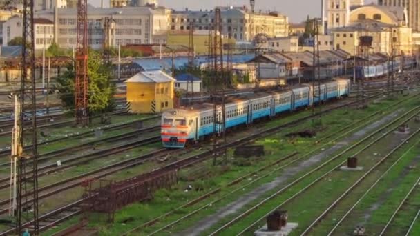 The building of the Southern Railway Station and the trains on platforms timelapse Kharkiv, Ukraine. — Stock Video