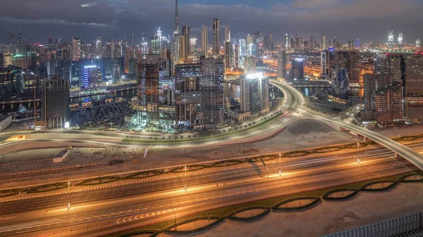 Skyline Panorámico Dubai Con Bahía Negocios Distrito Céntrico Noche Día —  Fotos de Stock