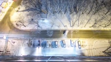 Kharkiv şehir gece timelapse kış, yukarıda. Ukrayna.