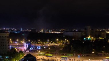 Kharkiv şehir gece timelapse yukarıda. Ukrayna.
