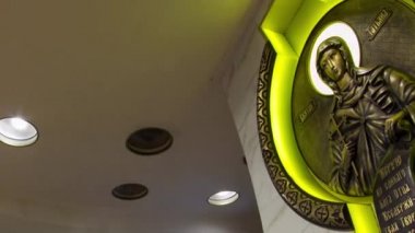 Harkov metro timelapse hyperlapse Saltivska satırında Universitet metro istasyonu girişi