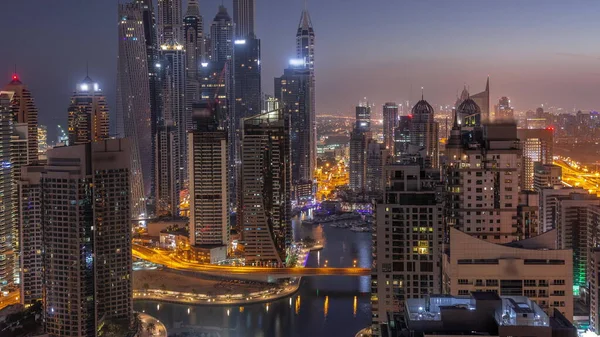 Vista Varios Rascacielos Bloque Recidencial Más Alto Dubai Marina Noche —  Fotos de Stock