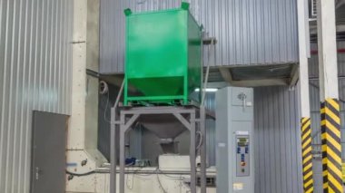 Elektrik değirmen makine ve Asansör üretimi tohum timelapse hyperlapse için. Tahıl ekipman.