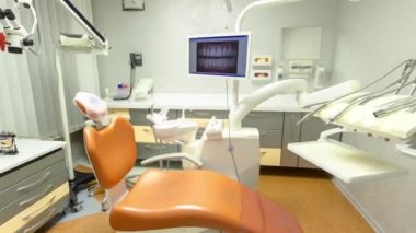 aydınlık ve modern Avrupa stomatology timelapse durmak devinim iç
