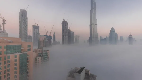 Vista Aérea Ciudad Dubai Temprano Mañana Durante Noche Niebla Timelapse — Foto de Stock