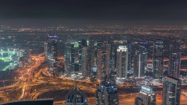 Rascacielos Deportivos Jlt Dubai Cerca Sheikh Zayed Road Timelapse Aéreo —  Fotos de Stock
