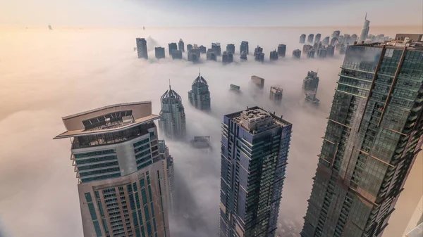 Башни Покрытые Редким Утренним Туманом Над Горизонтом Дубайской Пристани Jlt — стоковое фото