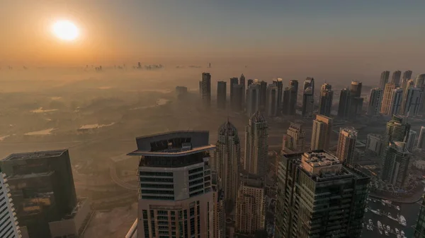 Panorama Dubai Marina Drapaczami Chmur Jlt Polem Golfowym Podczas Wschodu — Zdjęcie stockowe