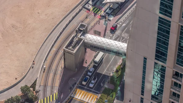 Villamos Állomás Dubai Marina Gyalogos Híd Légi Időintervallummal Autó Forgalom — Stock Fotó