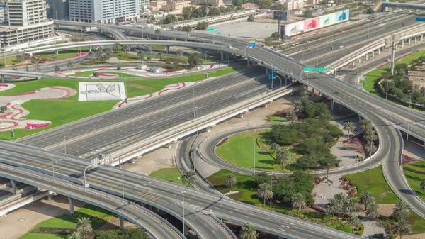 Dubai Marina Geniş Bir Karayolu Kavşağında Hava Manzarası Var Çiçekli — Stok fotoğraf