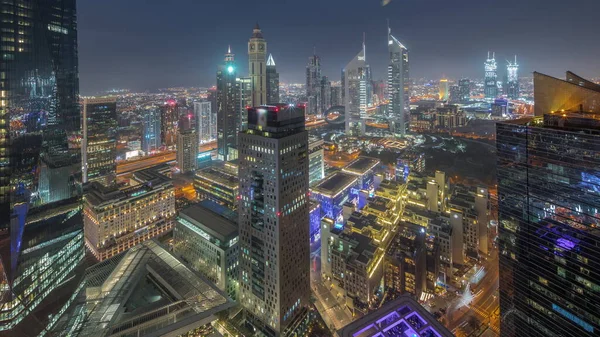 Panorama Futuristischer Wolkenkratzer Nach Sonnenuntergang Geschäftszentrum Des Finanzdistrikts Dubai Der — Stockfoto