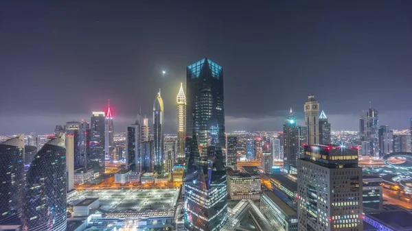 Panorama Arranha Céus Futuristas Centro Negócios Distrito Financeiro Dubai Estrada — Fotografia de Stock