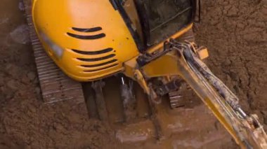 Bir inşaat site timelapse sarı Ekskavatör