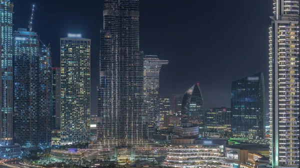 Légi Kilátás Megvilágított Házak Körül Felhőkarcolók Éjszakai Időapszis Felülről Dubai — Stock Fotó