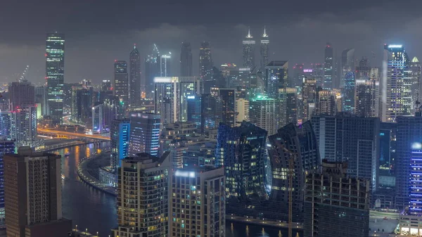 Skyline Nowoczesną Architekturą Dubaju Business Bay Oświetlone Wieże Nocy Timelapse — Zdjęcie stockowe