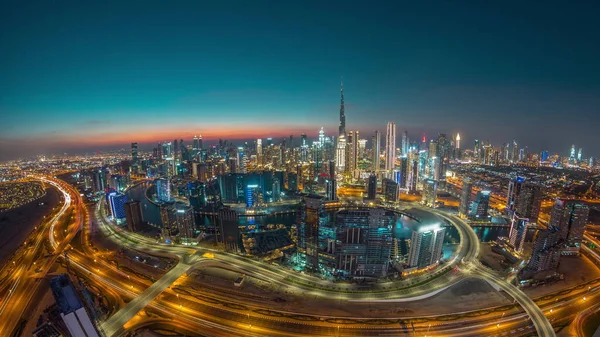 Skyline Panorámico Dubai Con Bahía Negocios Centro Distrito Día Noche — Foto de Stock